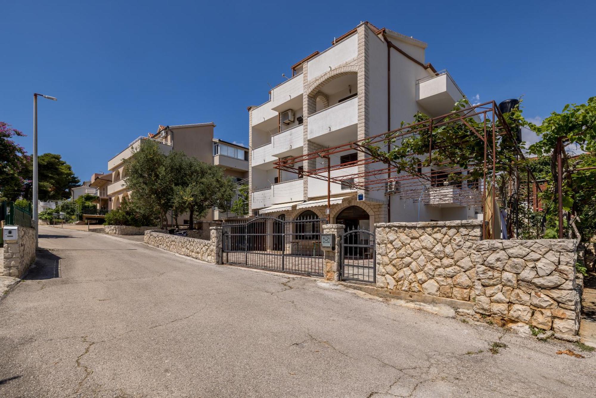 Holiday Home Krishto Trogir Exterior foto